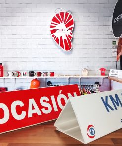 Cartel magnético para techo de coche en concesionario de Vinilos Castez
