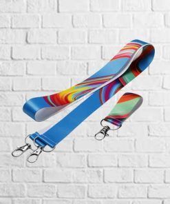 lanyard con mosquetón e identificador