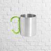 taza metálica con mosquetón verde