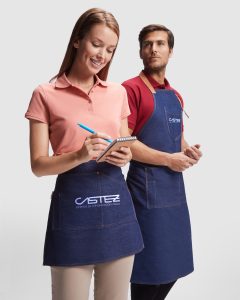 ropa-hosteleria-camareros-personalizada-rincon-victoria.webp Delantales y camisas de hostelería personalizadas para restaurantes en Rincón de la Victoria