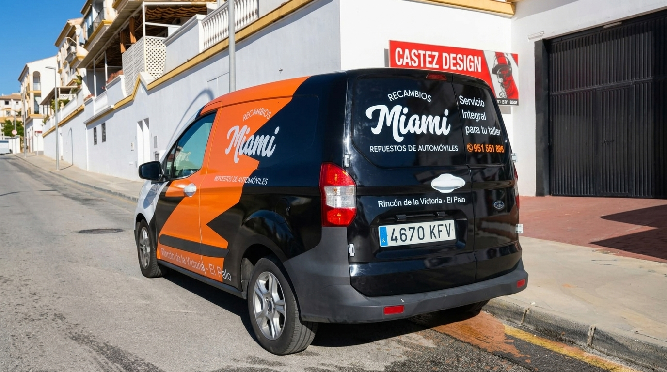 Rotulación Integral de Furgoneta para Empresa en Málaga Rotulación integral de furgoneta comercial realizada por CASTEZ en Málaga con vinilo de alta calidad para publicidad empresarial