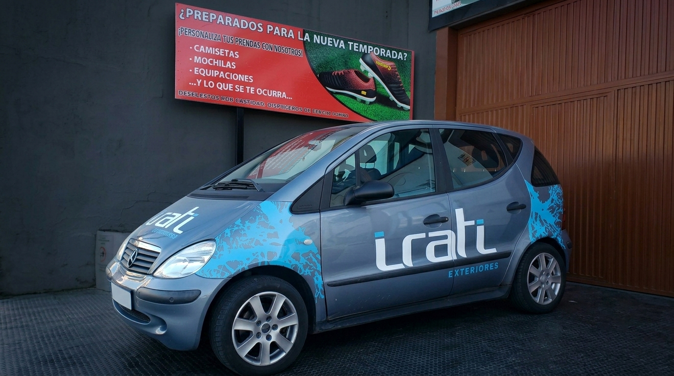 Vinilado Profesional de Vehículo Comercial Vehículo comercial rotulado con vinilo publicitario corporativo para mejorar la imagen de marca y la visibilidad de la empresa